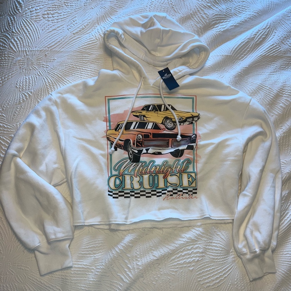 NEW Hollister Cropped Sweater